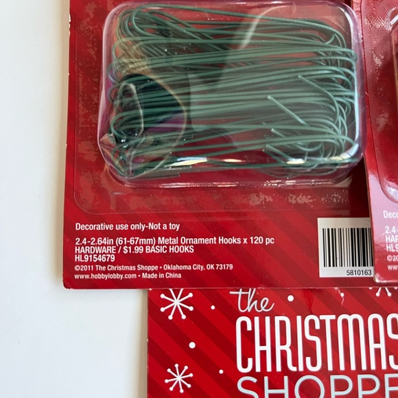 The Christmas Shoppe Metal Ornaments Hooks 2.4-2.64 in - Picture 3 of 5